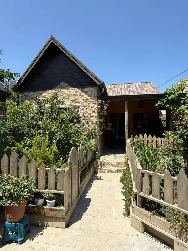 Satılır 3 otaqlı həyət evi 75 m²