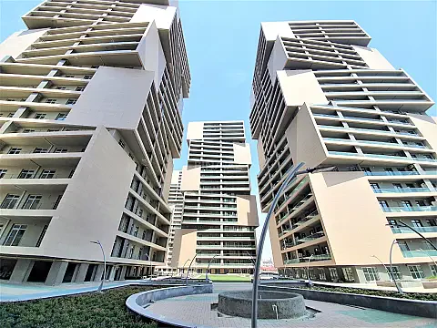 Kirayə verilir 2 otaqlı mənzil 105 m² — Bakı 2 otaq 105.00 m²