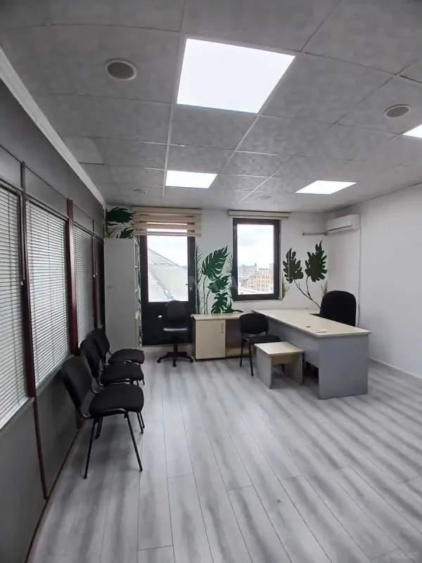 Kirayə verilir 1 otaqlı ofis 20 m²