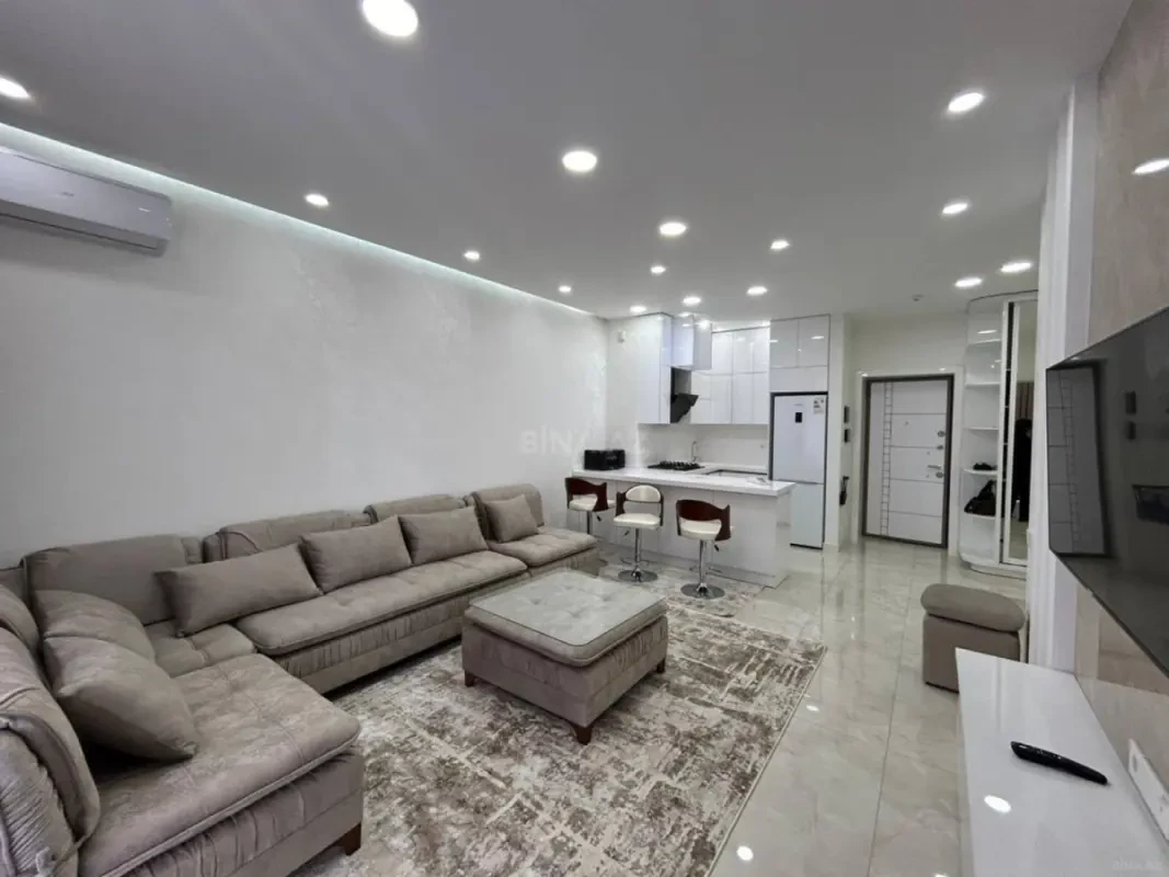 Kirayə verilir 2 otaqlı mənzil 65 m²