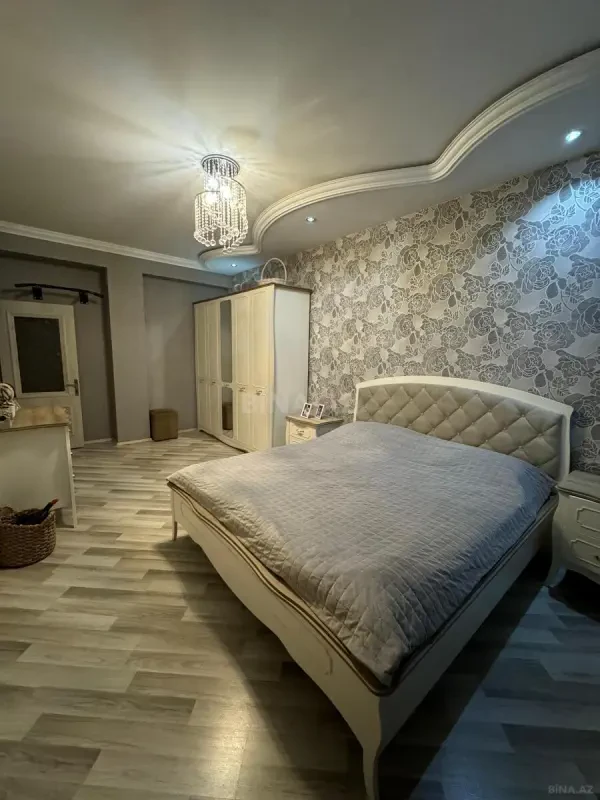 Satılır 3 otaqlı mənzil 114 m²
