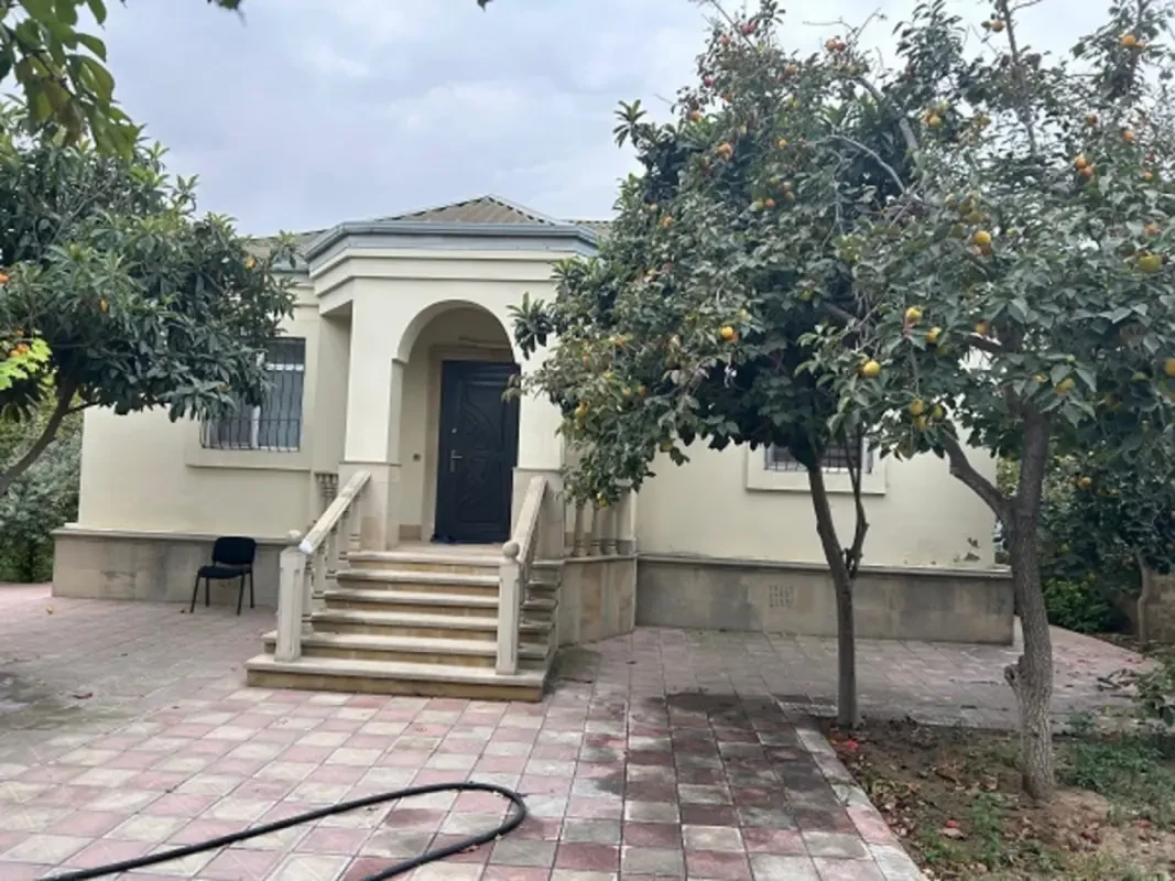 Satılır 3 otaqlı həyət evi 100 m²