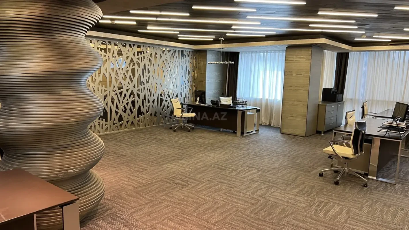 Kirayə verilir 8 otaqlı ofis 340 m²
