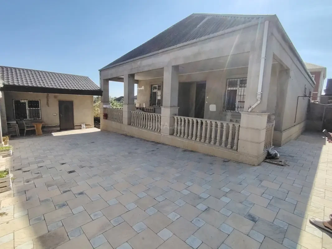 Satılır 4 otaqlı həyət evi 120 m²
