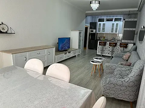 Kirayə verilir 3 otaqlı mənzil 90 m² — Bakı 3 otaq 90.00 m²