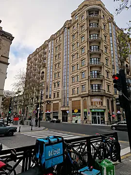 Kirayə verilir 4 otaqlı mənzil 220 m² — Bakı, Sahil qəs. 4 otaq 220.00 m²
