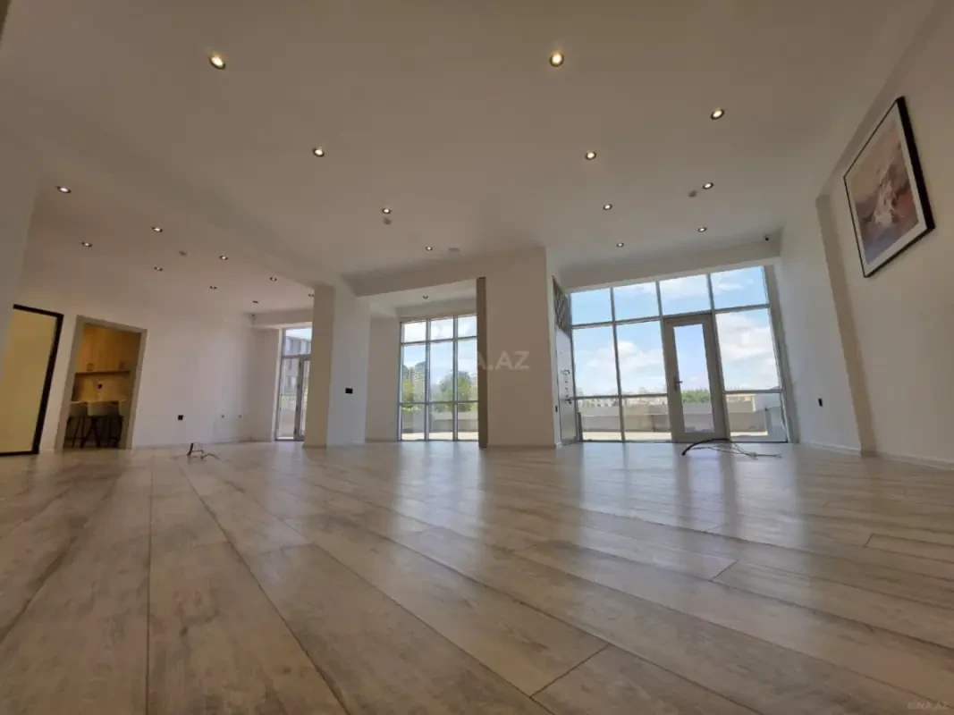 Kirayə verilir obyekt 180 m²