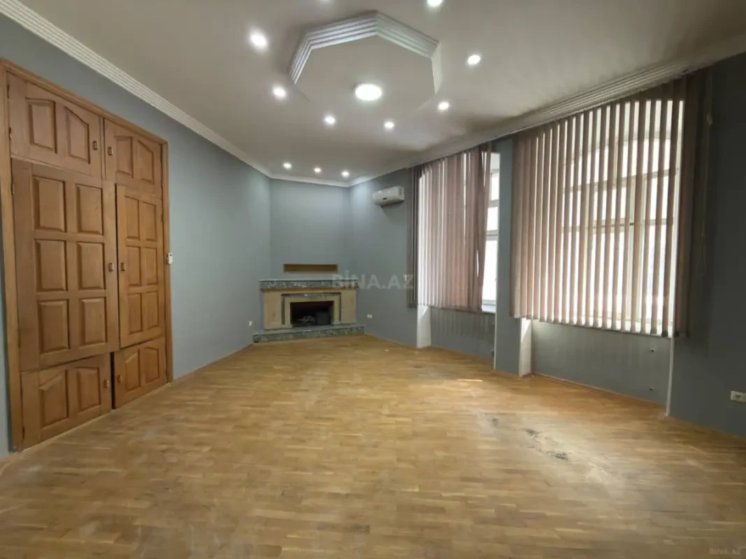 Kirayə verilir 4 otaqlı ofis 180 m²