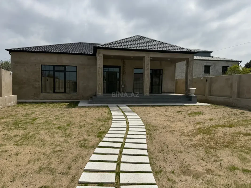 Satılır 5 otaqlı həyət evi 230 m²