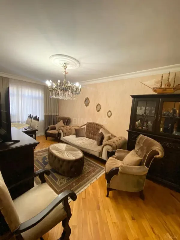 Satılır 3 otaqlı mənzil 76 m²
