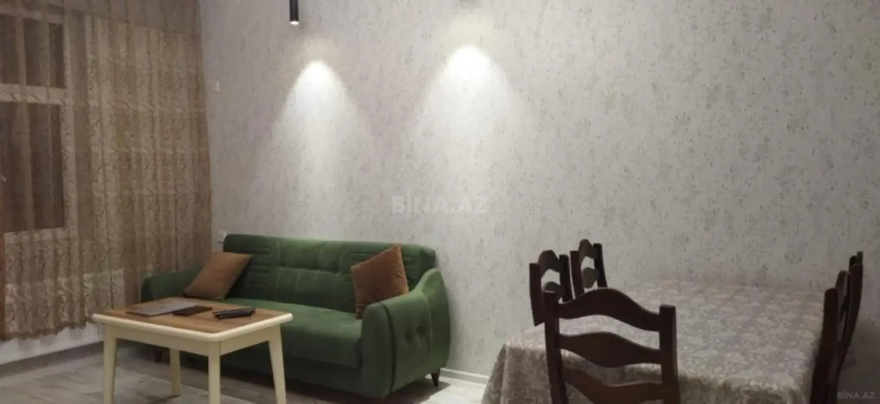 Kirayə verilir 2 otaqlı mənzil 80 m²
