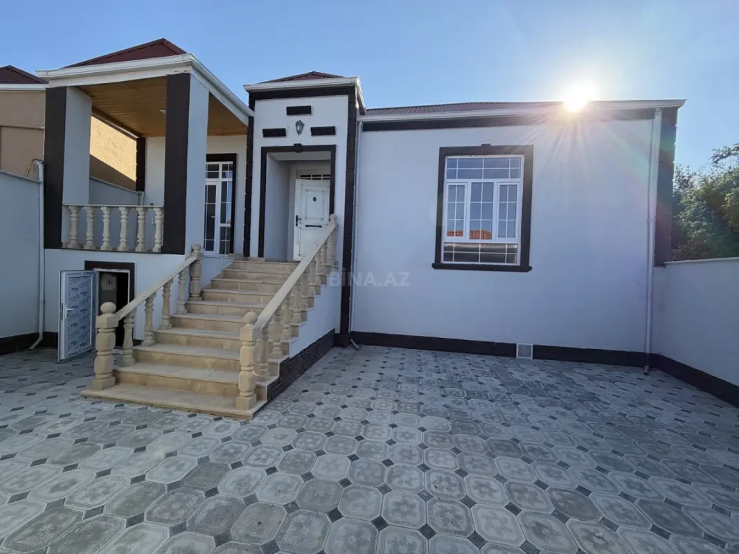 Satılır 4 otaqlı həyət evi 100 m²