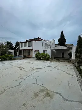 Kirayə verilir 4 otaqlı həyət evi 200 m² — Bakı, Novxanı 4 otaq 200.00 m²