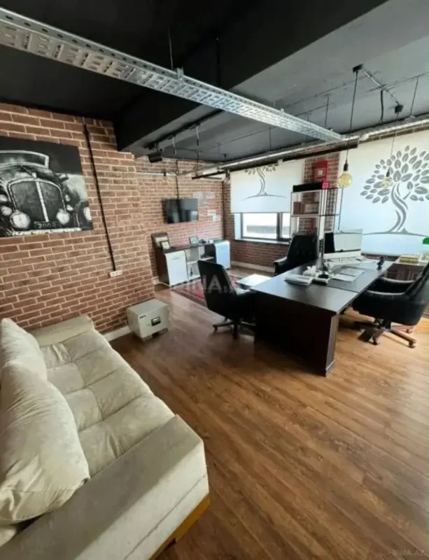 Kirayə verilir 5 otaqlı ofis 220 m²