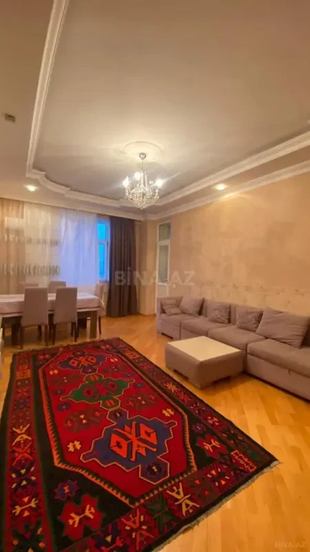 Kirayə verilir 3 otaqlı mənzil 95 m²