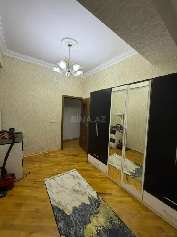 Kirayə verilir 2 otaqlı mənzil 80 m²