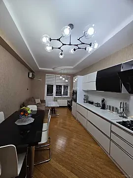 Satılır 4 otaqlı mənzil 180 m² — Bakı, Nəsimi 4 otaq 180.00 m²