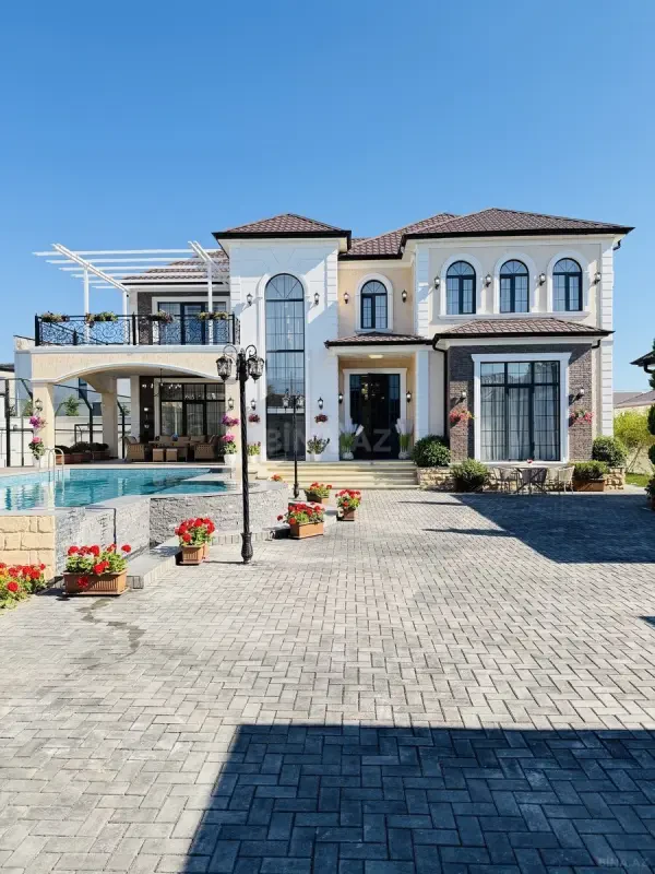 Satılır 6 otaqlı həyət evi 400 m²