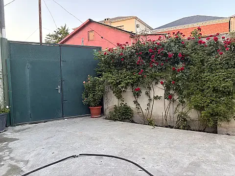 Satılır 4 otaqlı həyət evi 100 m² — Bakı, Bakıxanov 4 otaq 100.00 m²