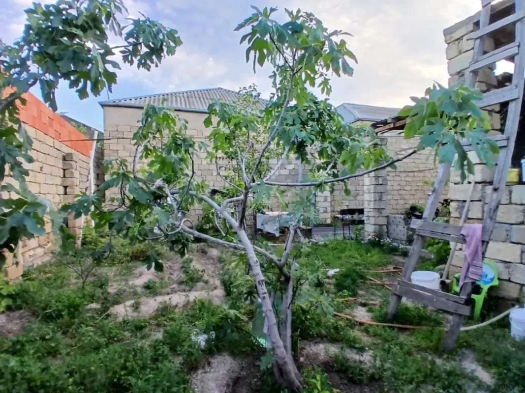Satılır 3 otaqlı həyət evi 208 m²