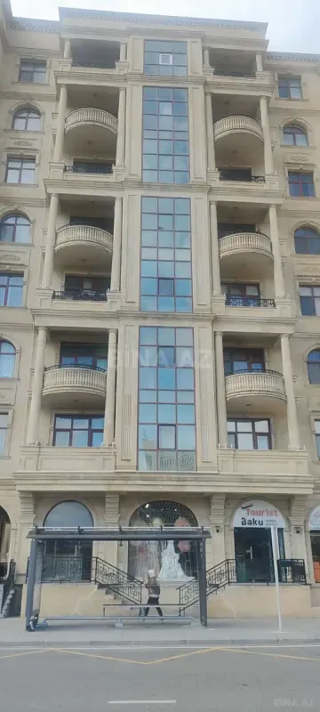Kirayə verilir 2 otaqlı mənzil 80 m²