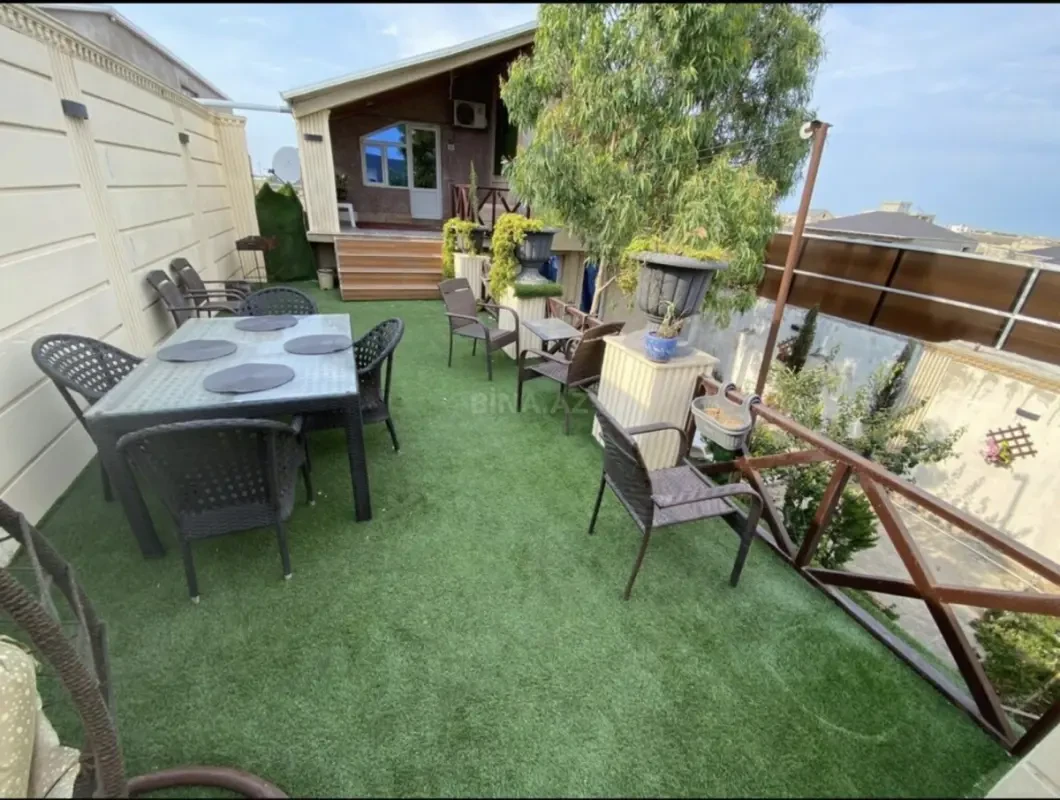 Satılır 5 otaqlı həyət evi 200 m²