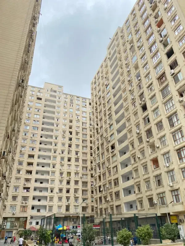 Kirayə verilir 3 otaqlı mənzil 110 m²
