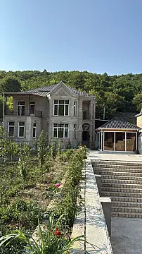 Satılır 6 otaqlı həyət evi 360 m² — Qusar 6 otaq 360.00 m²