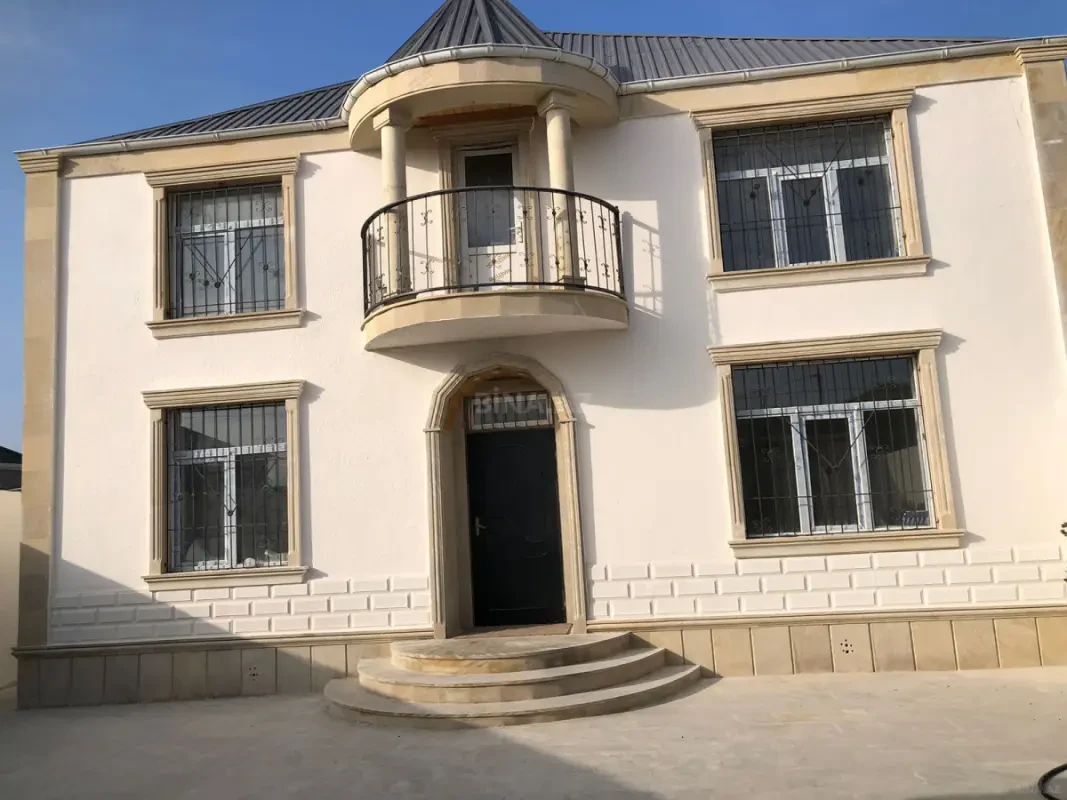 Satılır 7 otaqlı həyət evi 250 m²