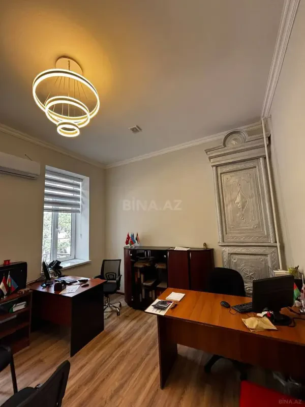 Kirayə verilir 3 otaqlı ofis 110 m²