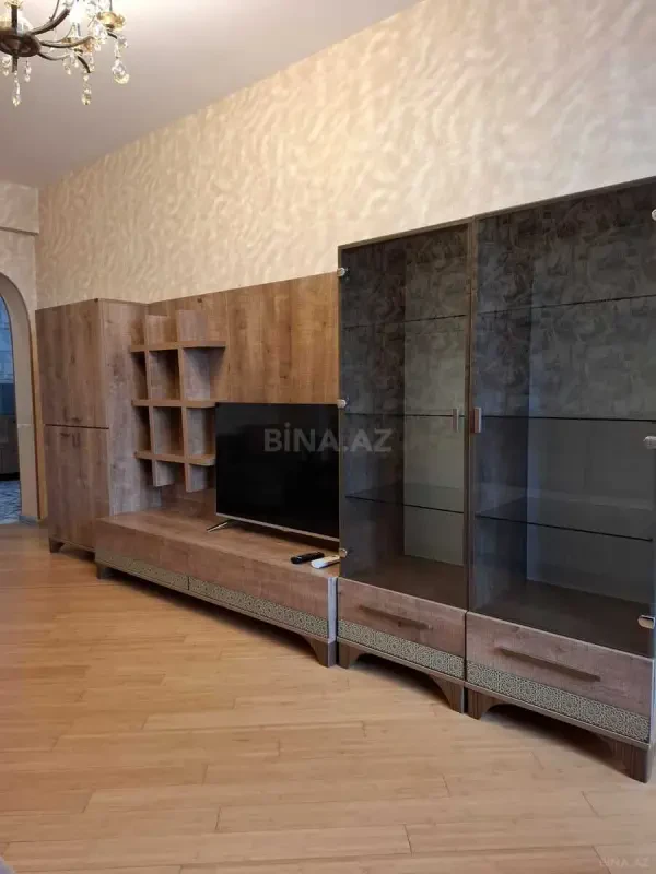 Kirayə verilir 2 otaqlı mənzil 65 m²