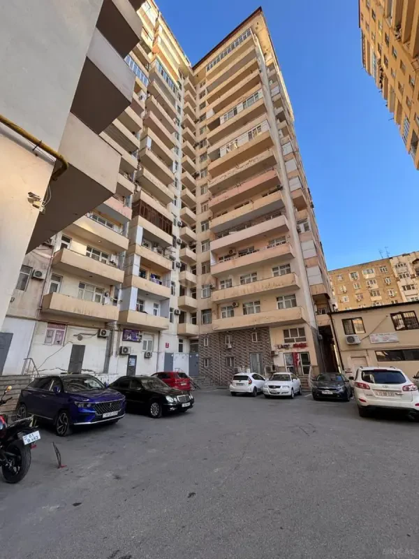 Satılır 3 otaqlı mənzil 120 m²