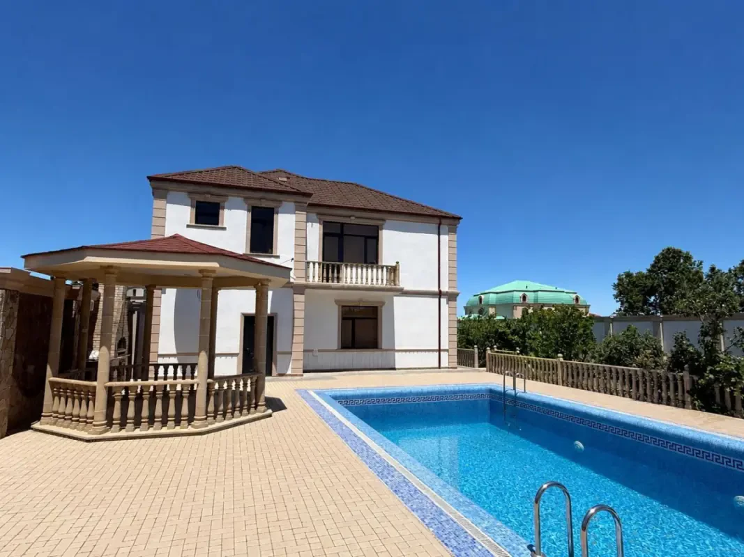 Satılır 6 otaqlı həyət evi 430 m²