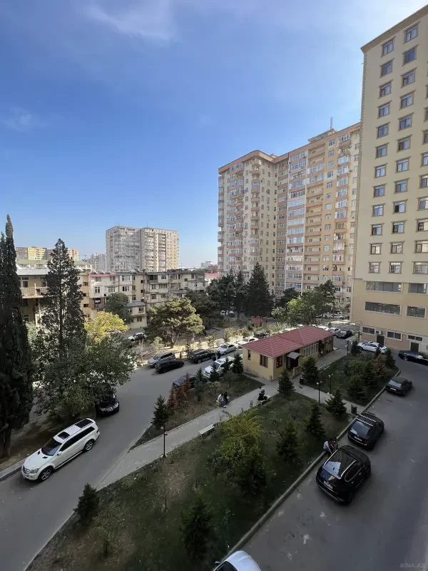 Kirayə verilir 2 otaqlı mənzil 80 m²