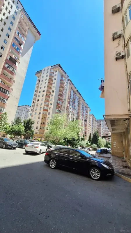 Satılır 3 otaqlı mənzil 114 m²