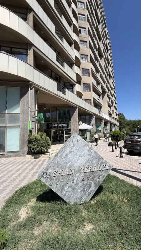 Satılır 3 otaqlı mənzil 170 m²
