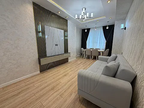 Satılır 2 otaqlı mənzil 65 m² — Bakı, Həzi Aslanov qəs. 2 otaq 65.00 m²