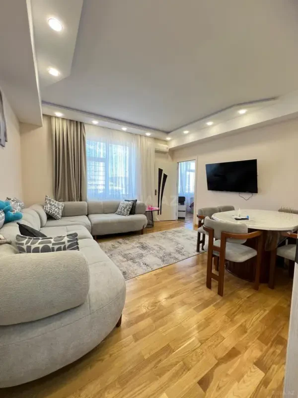 Satılır 3 otaqlı mənzil 85 m²