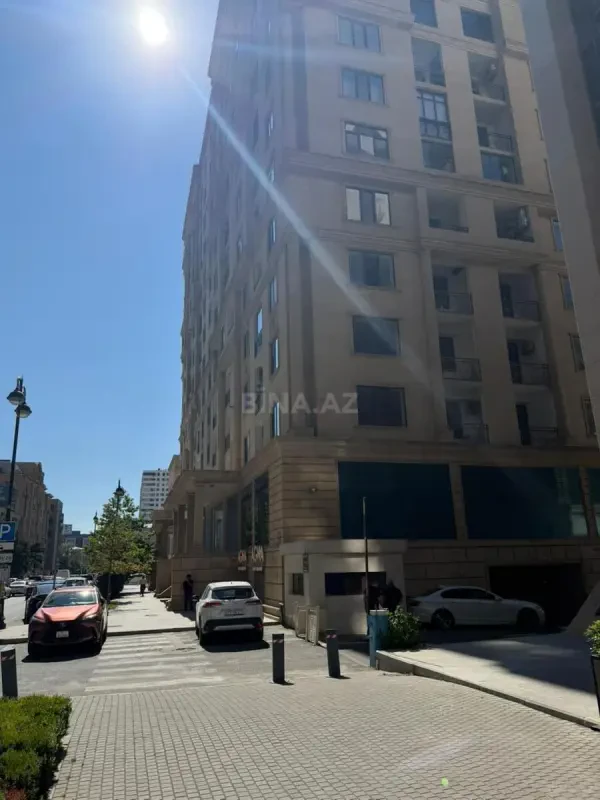 Kirayə verilir 20 otaqlı ofis 720 m²