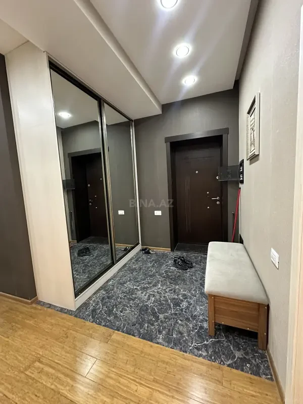 Kirayə verilir 3 otaqlı mənzil 140 m²