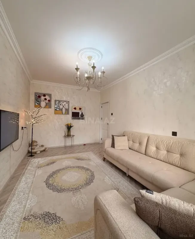 Kirayə verilir 2 otaqlı mənzil 60 m²