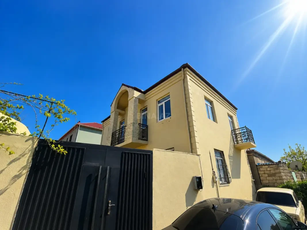 Satılır 4 otaqlı həyət evi 115 m²