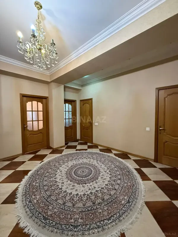 Satılır 2 otaqlı mənzil 102 m²