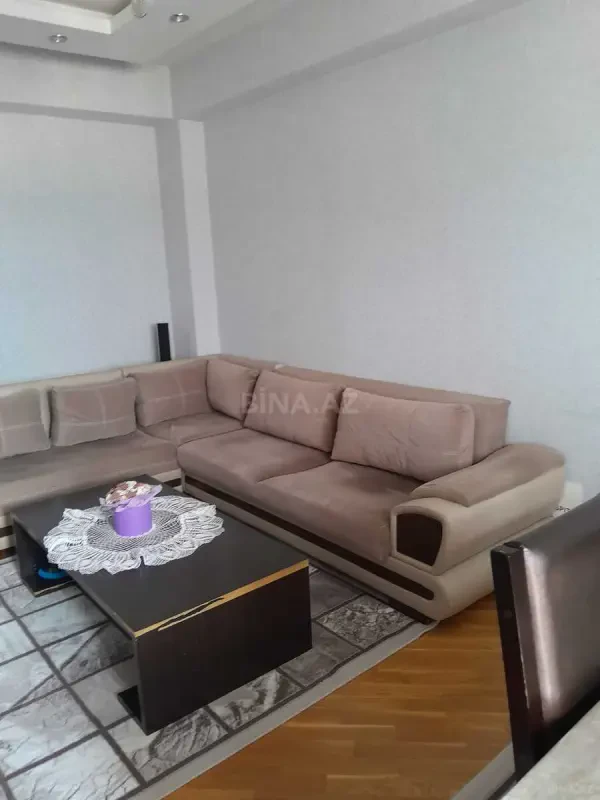 Satılır 2 otaqlı mənzil 60 m²