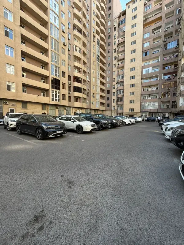 Satılır 2 otaqlı mənzil 80 m²