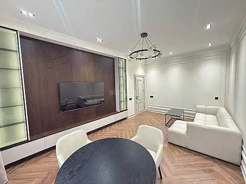 Kirayə verilir 2 otaqlı mənzil 90 m² — Bakı, Xətai 2 otaq 90.00 m²