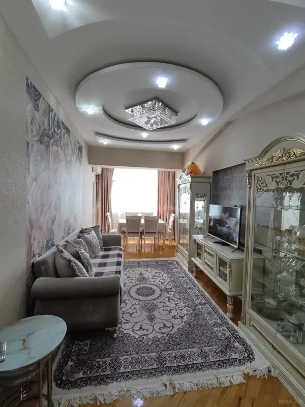 Satılır 2 otaqlı mənzil 62 m²