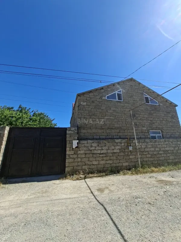 Satılır 4 otaqlı həyət evi 140 m²