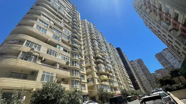 Satılır 3 otaqlı mənzil 100 m² — Bakı 3 otaq 100.00 m²