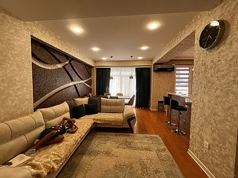 Kirayə verilir 2 otaqlı mənzil 75 m² — Bakı 2 otaq 75.00 m²